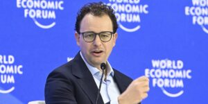 AI Expected to Generate 90% of Code Within 3 to 6 Months, Says Anthropic CEO