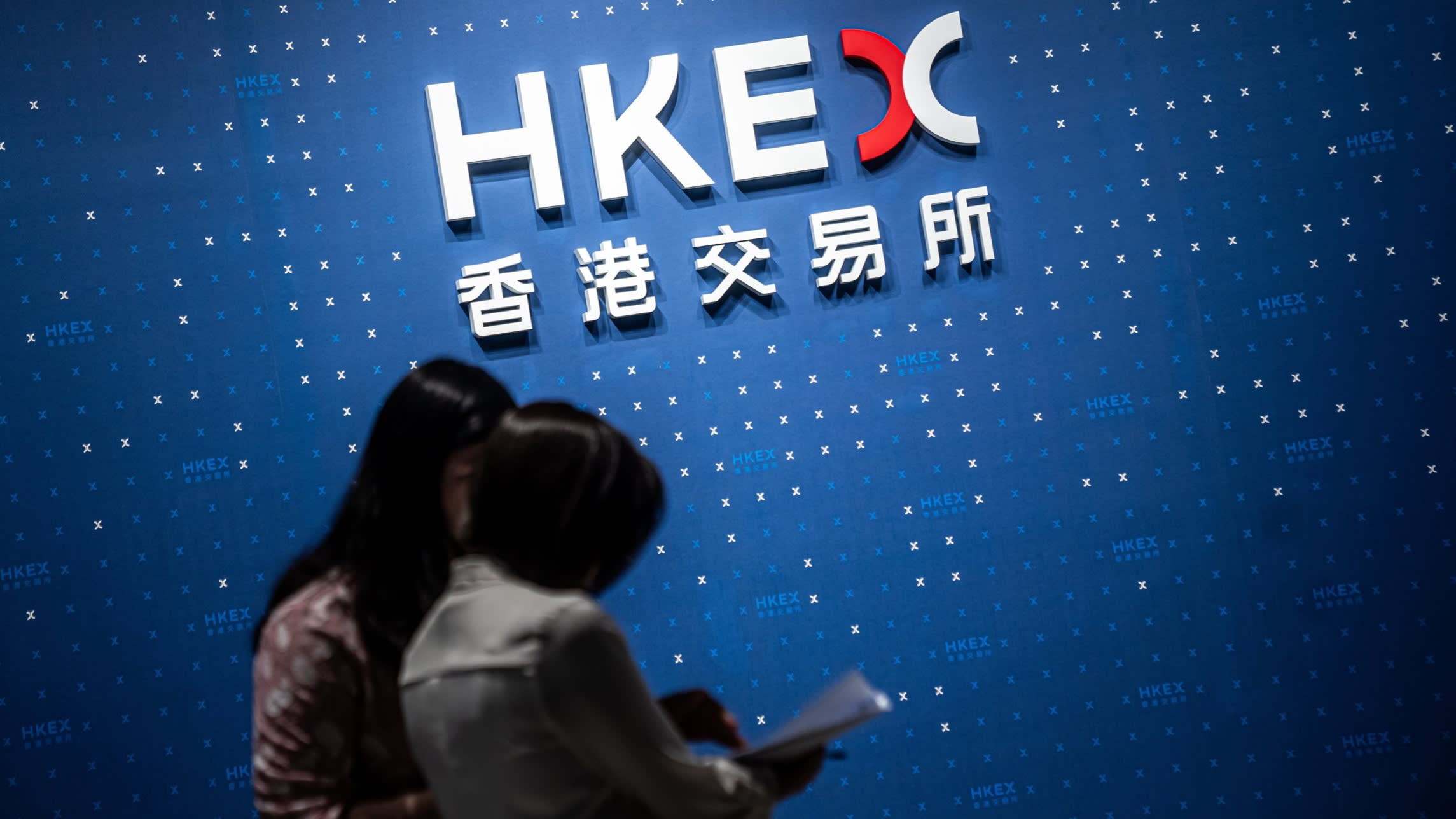 Chinese Tech Stocks Rally Following DeepSeek Advancement