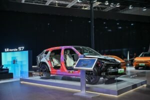 Honda Collaborates with Momenta and DeepSeek from China