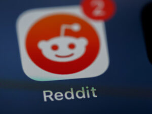 Reddit Launches 'Reddit Answers' to Compete with ChatGPT and Grok