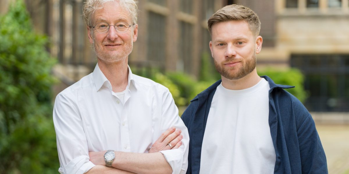 U.K. Startup CuspAI Enlists Geoff Hinton and Yann LeCun for Advisory Boards, Attracting Leading Researchers from Google DeepMind