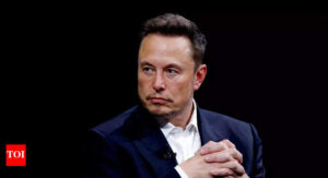 Watch Your Words: Elon Musk's DOGE Utilizes AI to Monitor US Federal Employees' Communications, Sources Indicate