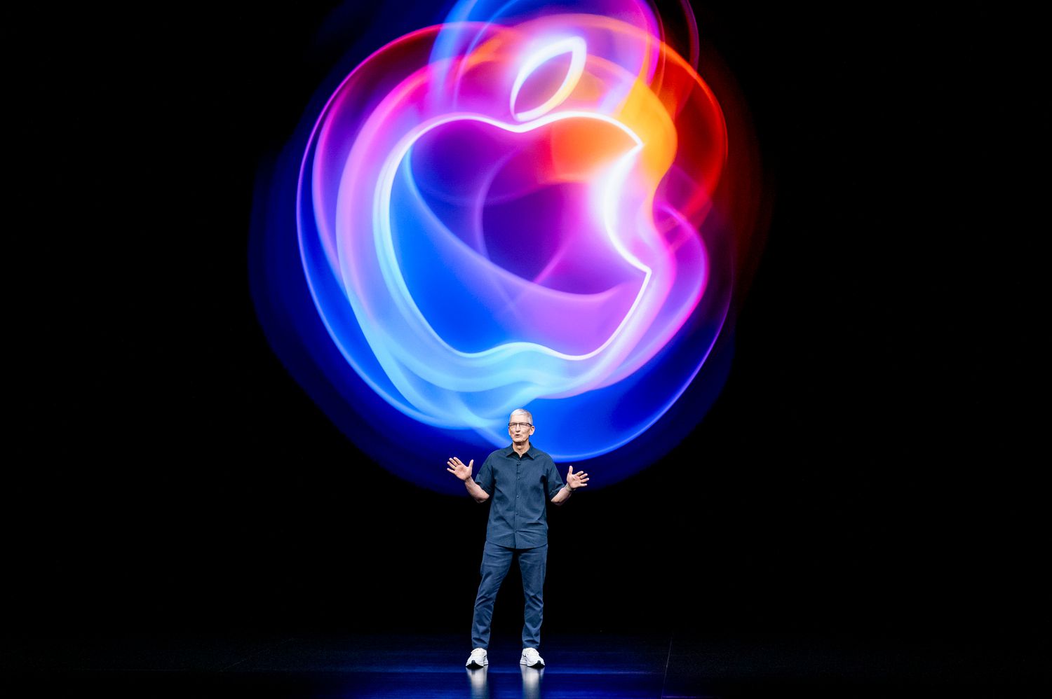 How Apple Stock Avoided the DeepSeek AI Decline