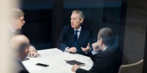 Investors Urge Companies to Take AI More Seriously